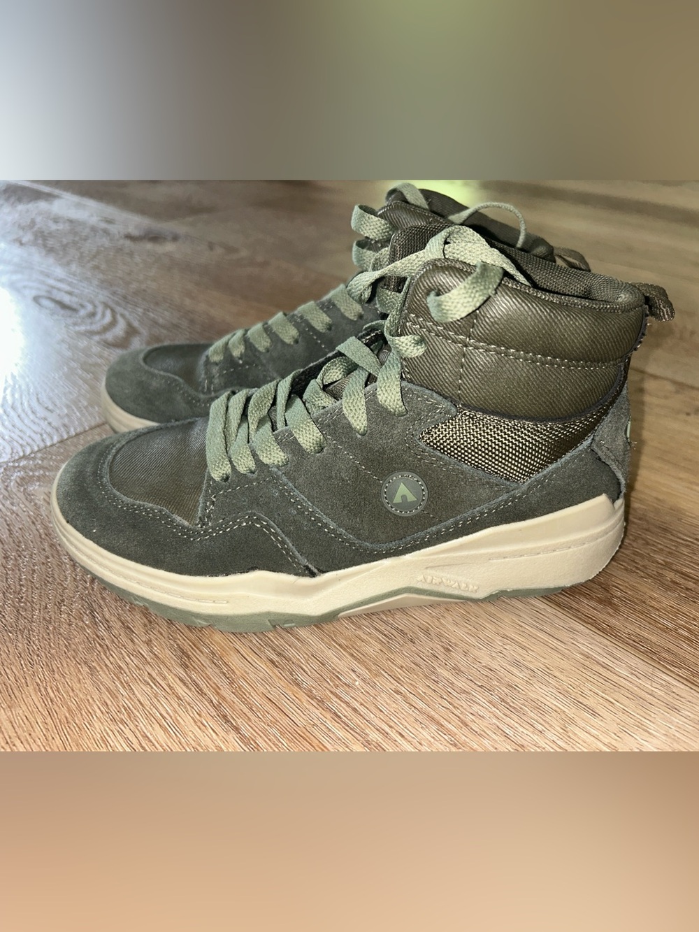 Airwalk Olive Green Suede High-Top Sneakers Size 2